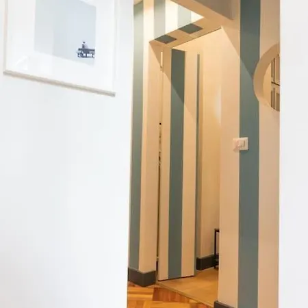 Apartment Lavi' Elegante Luminoso